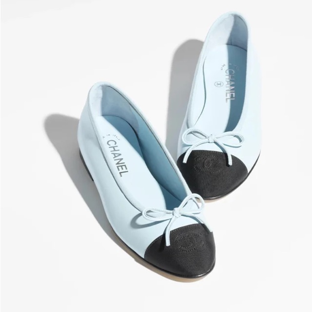 Chanel Ballet Flats – Blue & Black Cap Toe with Bow, Size 39 - Picture 4 of 4